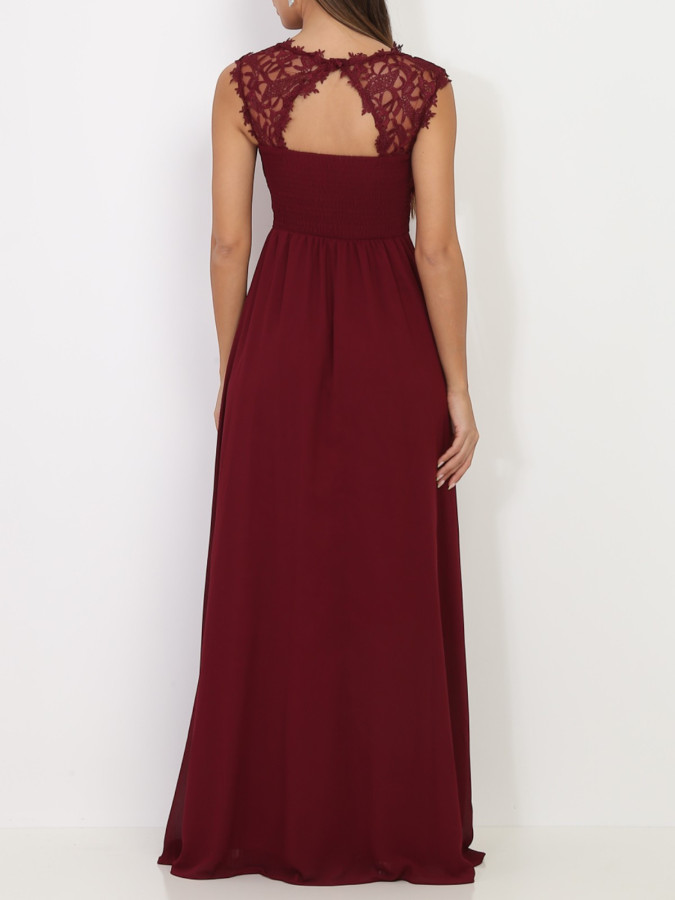 Robe longue à dentelle