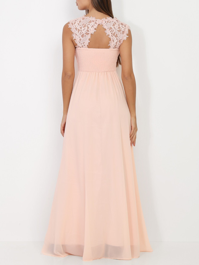 Robe longue rose à dentelle