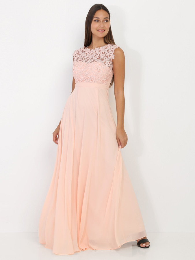 Robe longue rose à dentelle