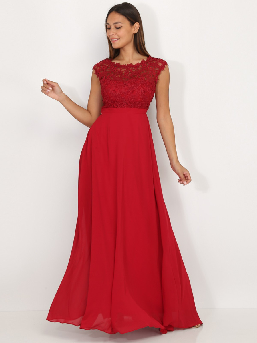Robe longue rouge foncé à dentelle
