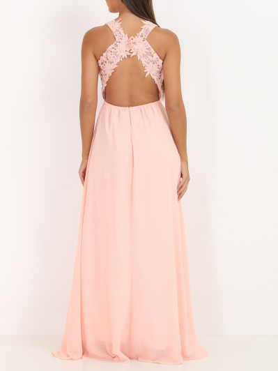 Robe longue rose à broderies fleuries