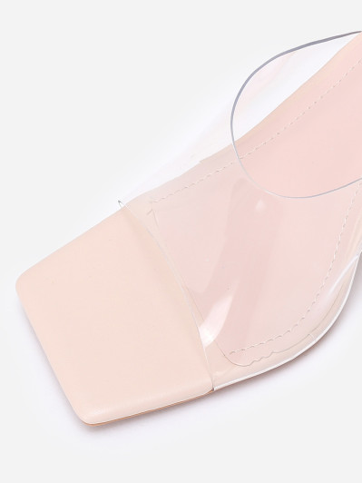 Mules beiges à talon en triangle et bout carré