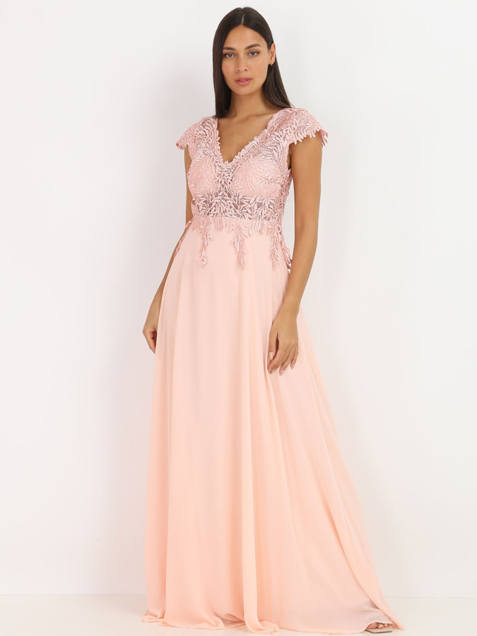 Robe longue rose dos nu à dentelle