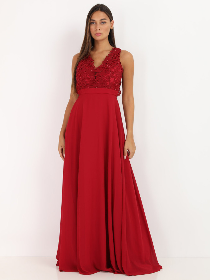 Robe longue bordeaux à broderies fleuries