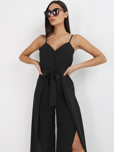 Combinaison fluide noire fendue avec ceinture