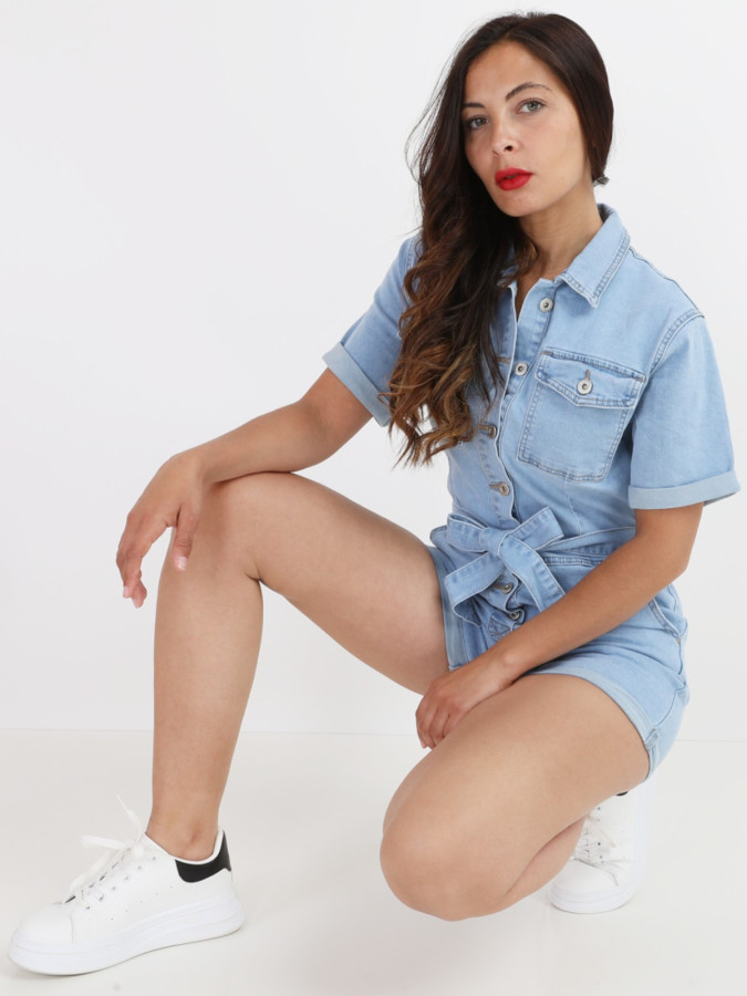Combi-short bleue en jeans style utilitaire