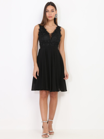 Robe noire patineuse grandes tailles avec broderie et perles