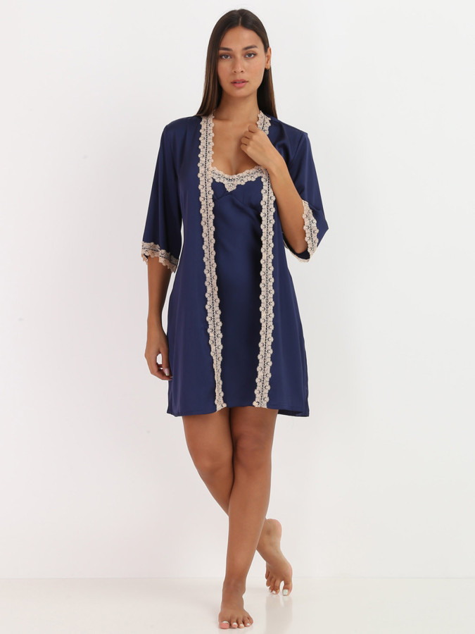 Ensemble nuisette et kimono à dentelle