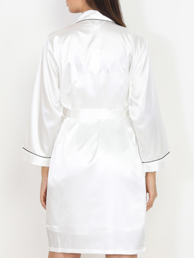 Ensemble kimono et nuisette blancs satinés