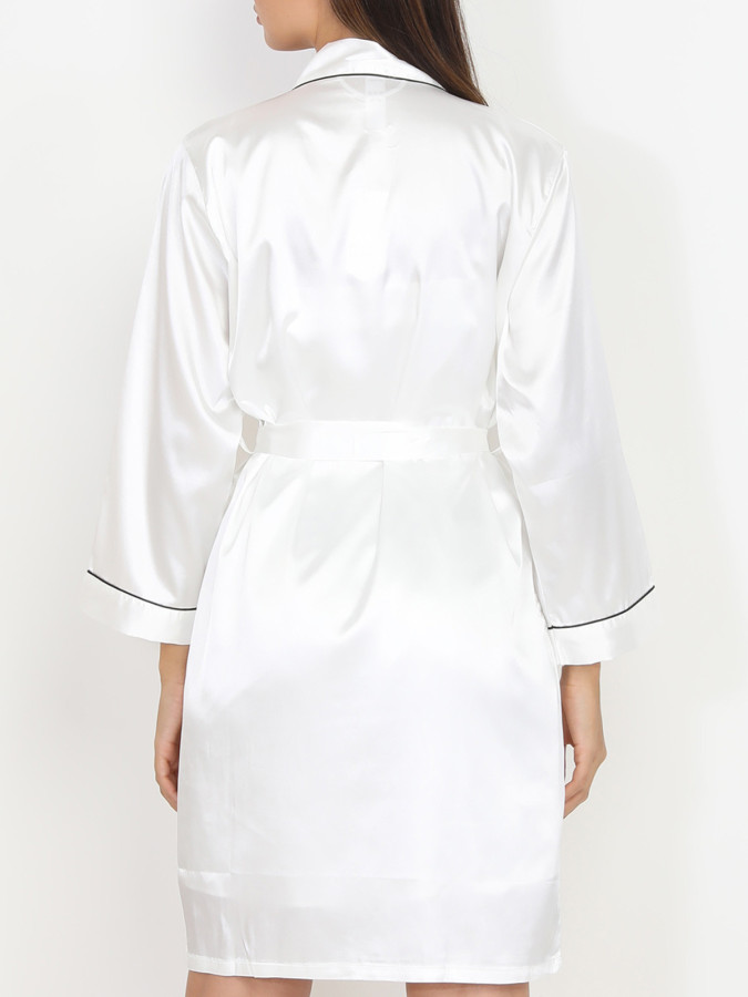 Ensemble kimono et nuisette blancs satinés