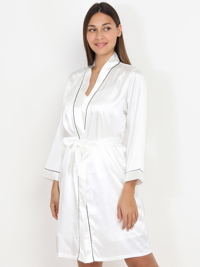 Ensemble kimono et nuisette blancs satinés