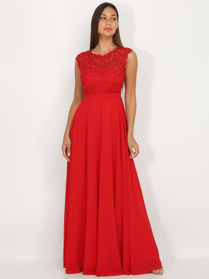 Robe longue rouge à dentelle