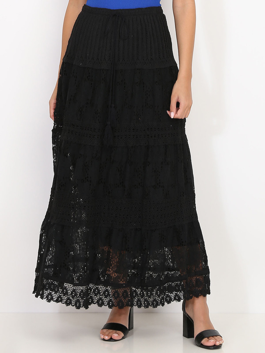 Jupe en crochet et dentelle