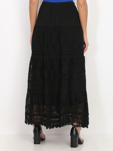 Jupe en crochet et dentelle