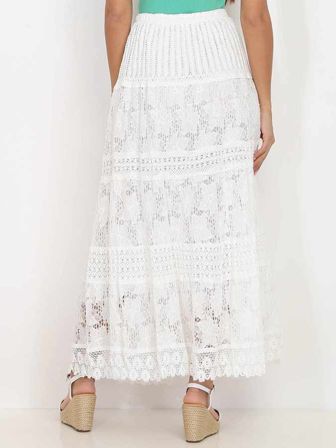 Jupe en crochet et dentelle