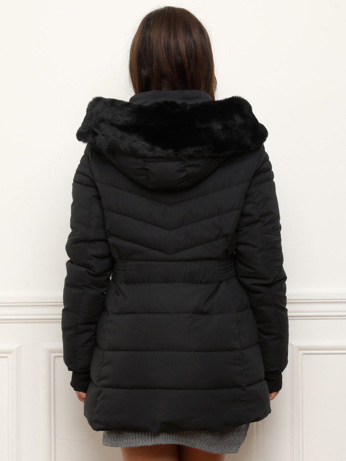 Doudoune mi-longue à capuche fourrée