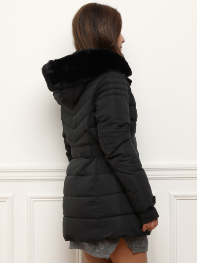 Doudoune mi-longue à capuche fourrée