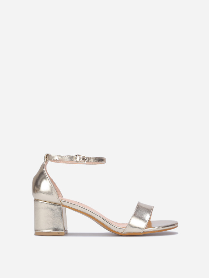 Sandales basiques dorées à talon carré