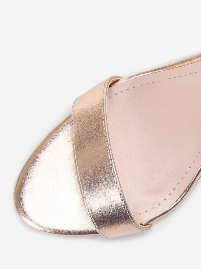 Sandales doré rose à bride et talon carrés