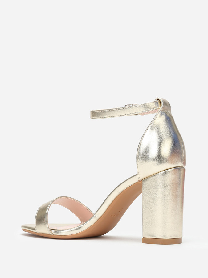 Sandales dorées à bride et talon carrés