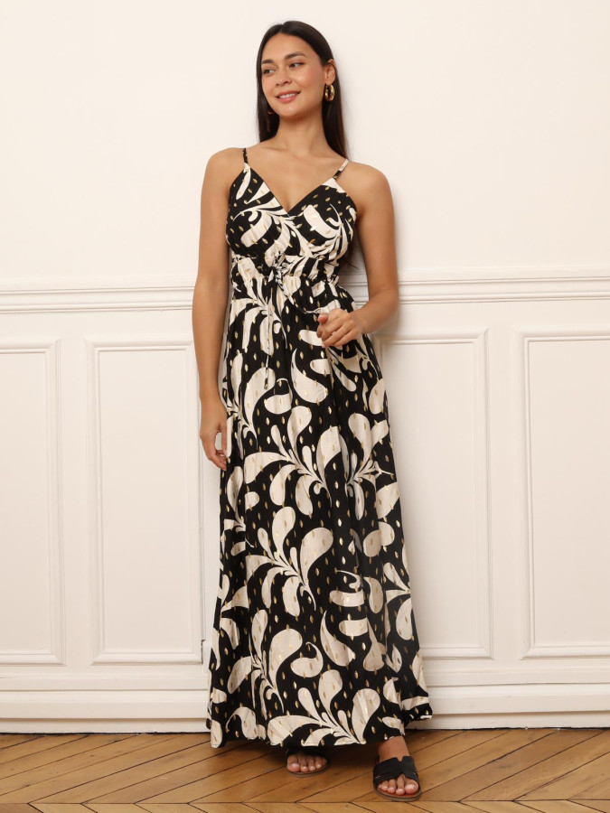 Robe longue imprimée noire à détails dorés
