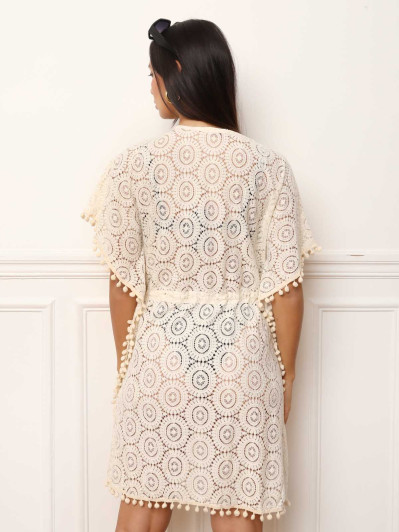 Kimono en dentelle et ceinture beige