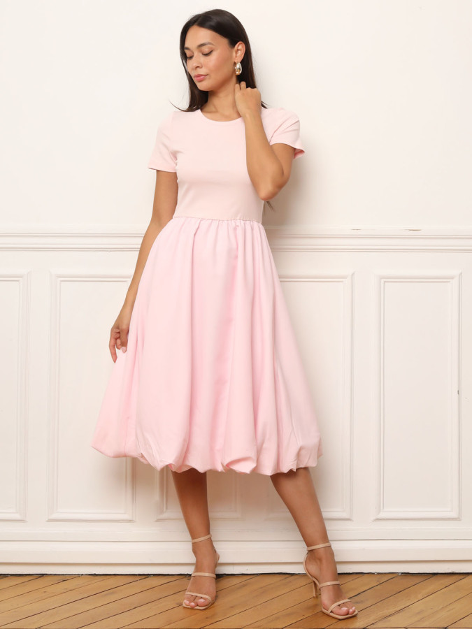 Robe mi-longue rose effet boule