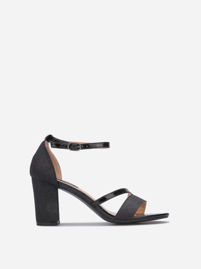 Sandales à talons noires scintillantes avec brides vernies