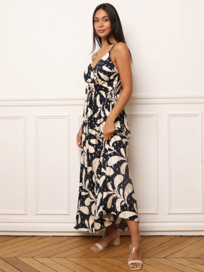 Robe longue imprimée bleue à détails dorés