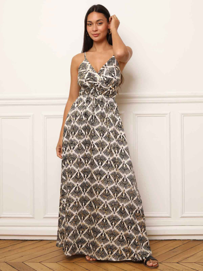 Robe fluide à ceinture et motifs