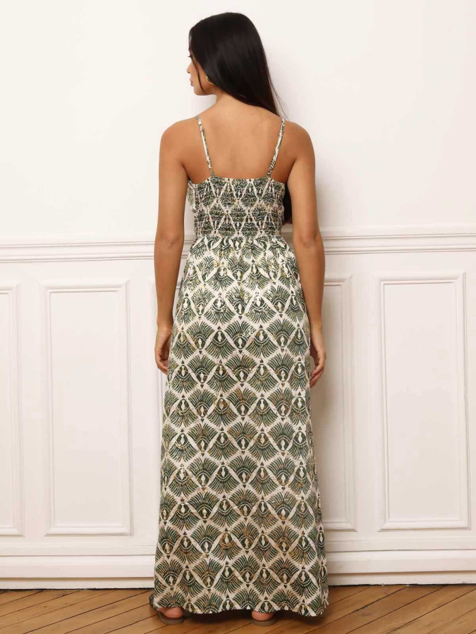 Robe fluide à ceinture et motifs