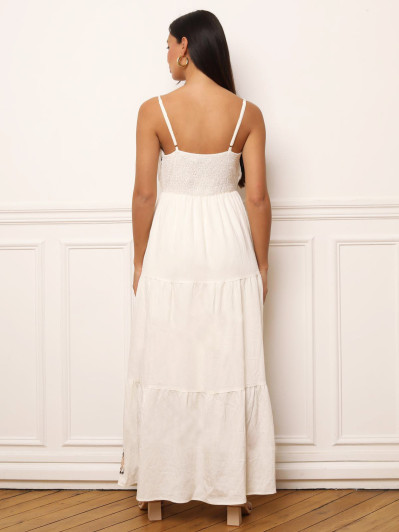 Robe longue à bretelles et motifs brodés