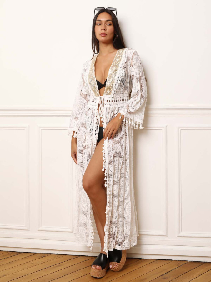 Kimono en dentelle blanche avec sequins et pompons