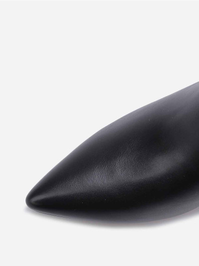 Bottines à bout pointu et petit talon