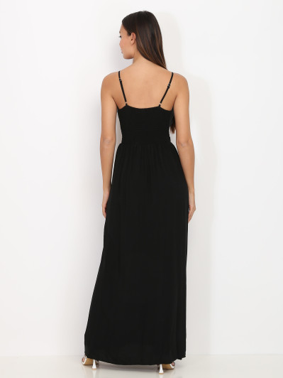 Robe noire longue cache coeur