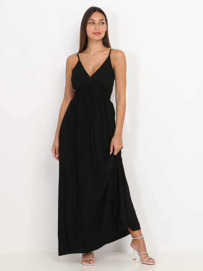 Robe noire longue cache coeur