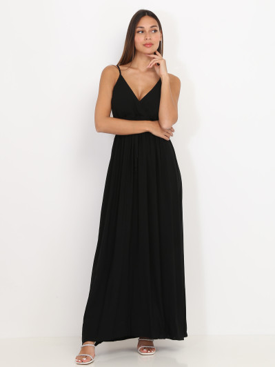 Robe noire longue cache coeur