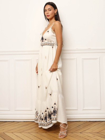 Robe longue bleue à motifs bohèmes