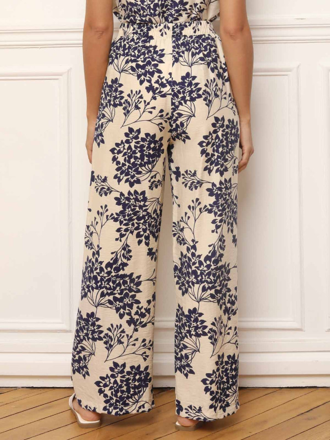 Pantalon fluide à motifs fleurs bleu marine