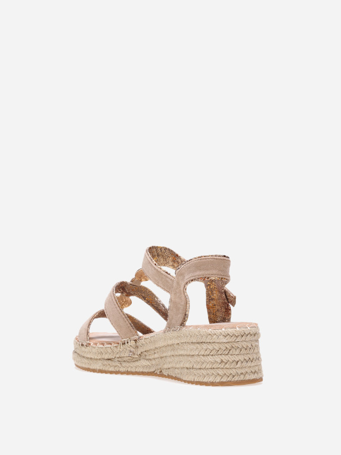 Sandales taupe à brides en suédine et détail métallisé