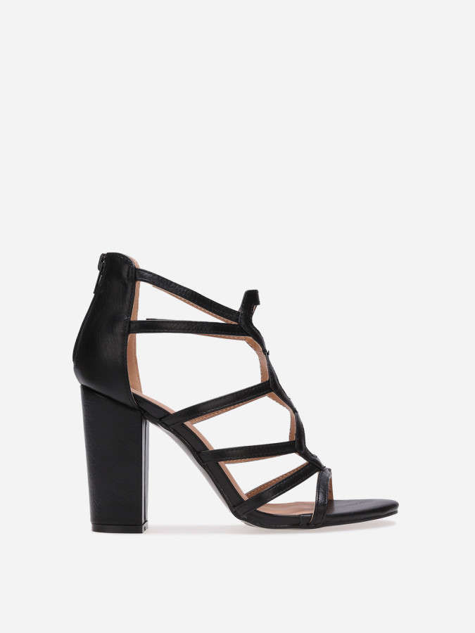 Sandales ajourées à talons noires