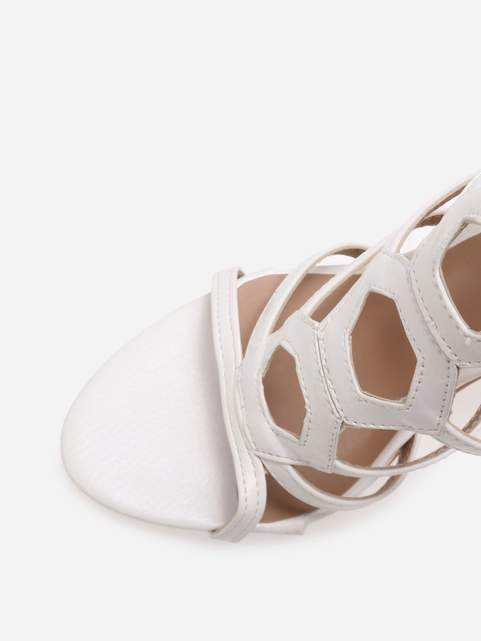 Sandales ajourées à talons blanches