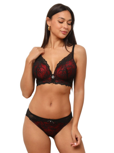 Ensemble en dentelle rouge et noir avec bijou fleur