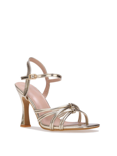 Sandales à talons dorées et brides entrecroisées