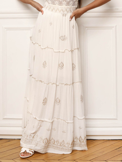 Jupe longue blanche bohème à broderies