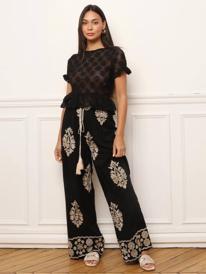 Top volanté en crochet noir