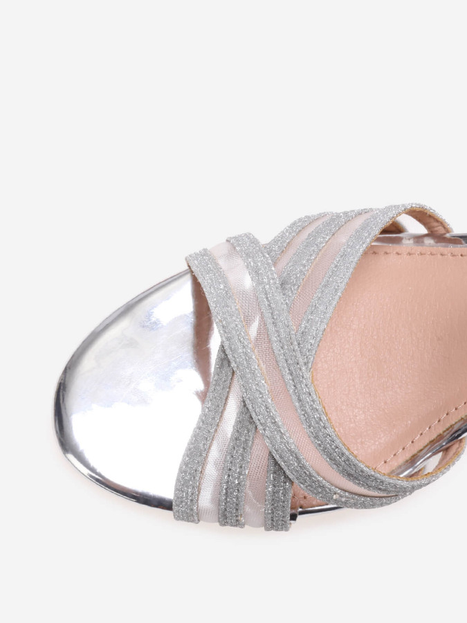 Sandales pailletées argentées  à petit talon