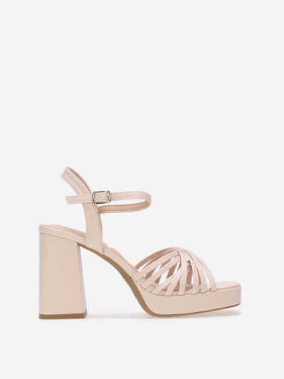 Sandales beiges à talon large et multibrides