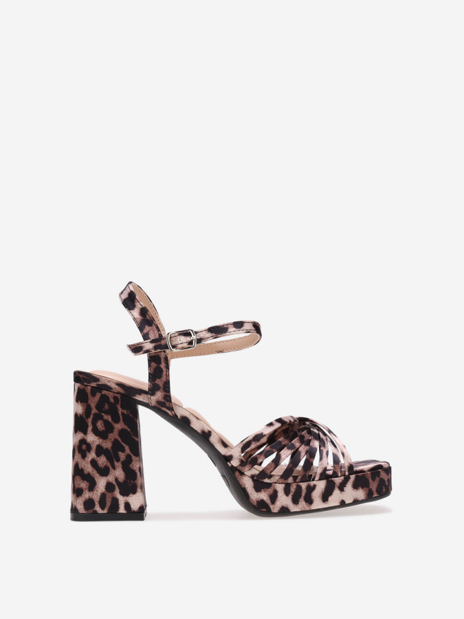 Sandales léopard à talon large et multibrides
