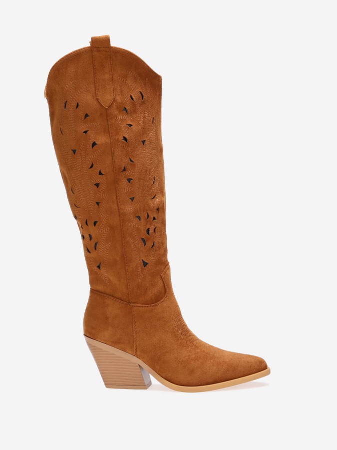 Santiags brodées à motifs ajourés camel